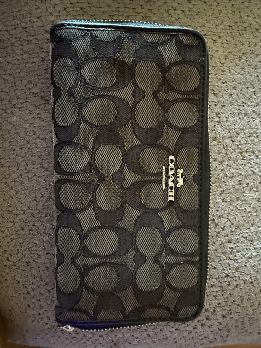 Vintage Coach Accordian Wallet in Signature Canvas leather wallet.  Authentic